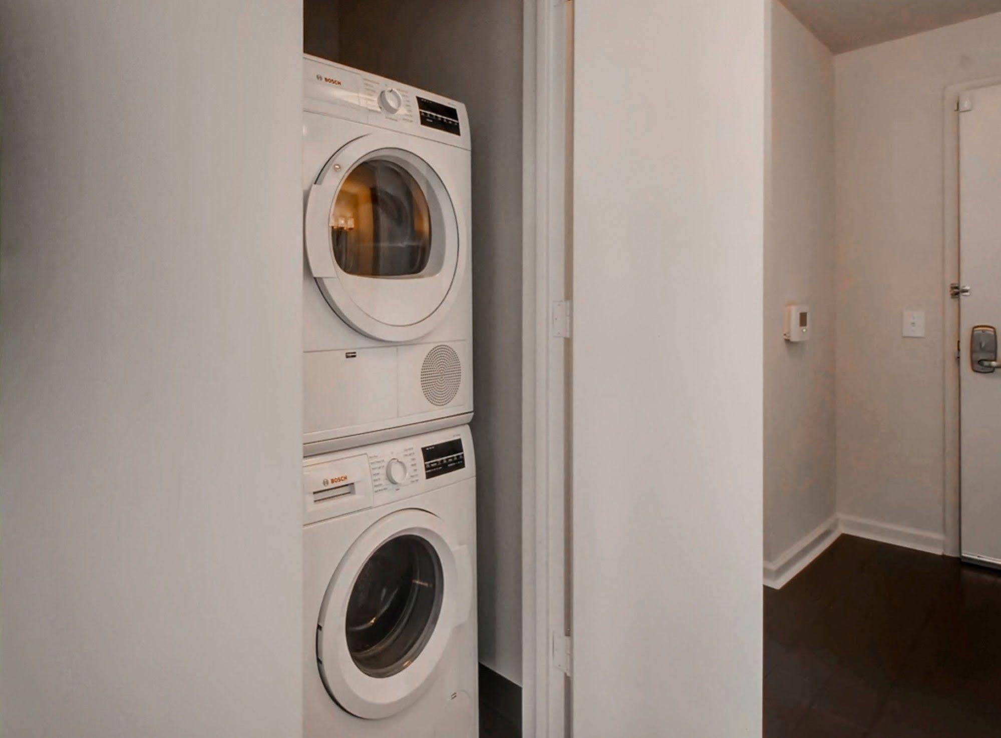 Global Luxury Suites At Newport Jersey City Esterno foto