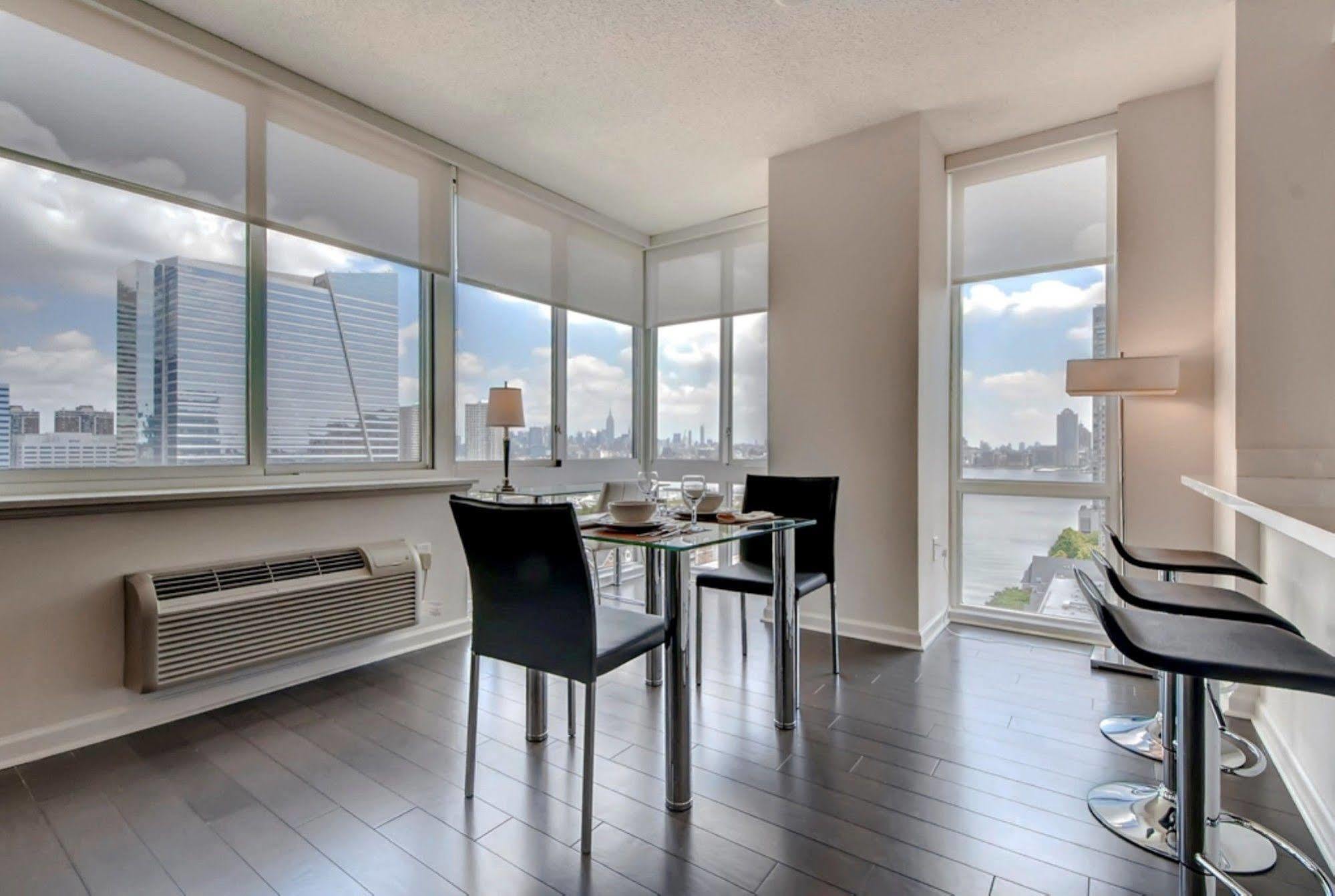 Global Luxury Suites At Newport Jersey City Esterno foto