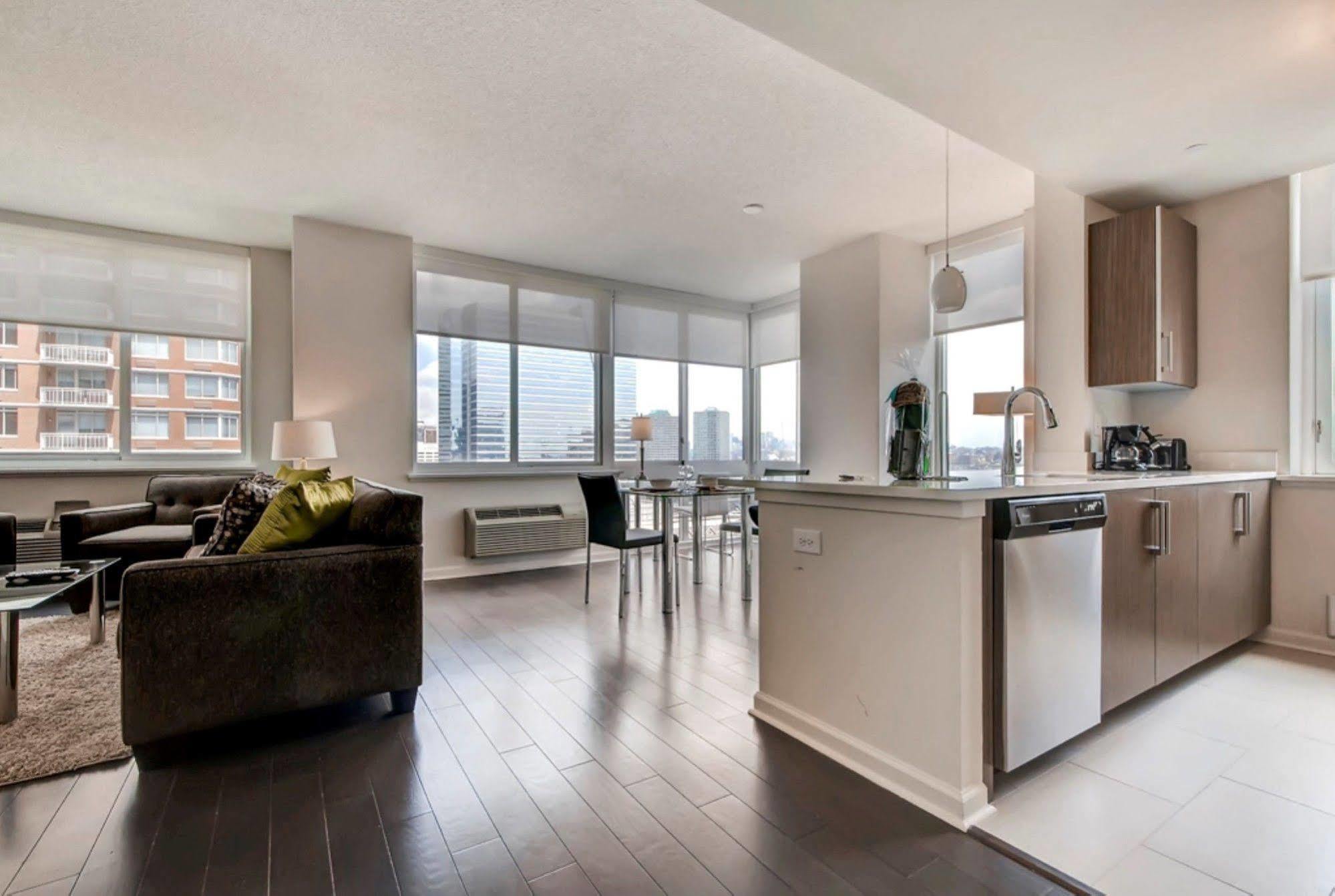 Global Luxury Suites At Newport Jersey City Esterno foto