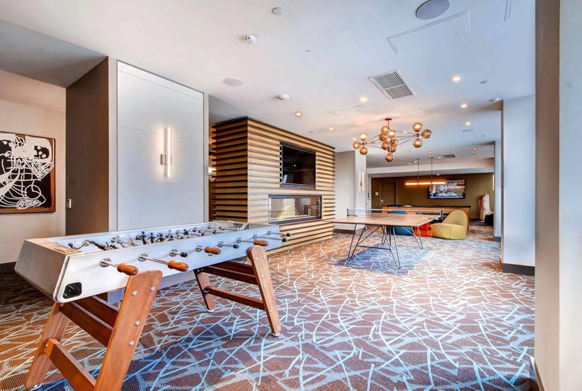 Global Luxury Suites At Newport Jersey City Esterno foto