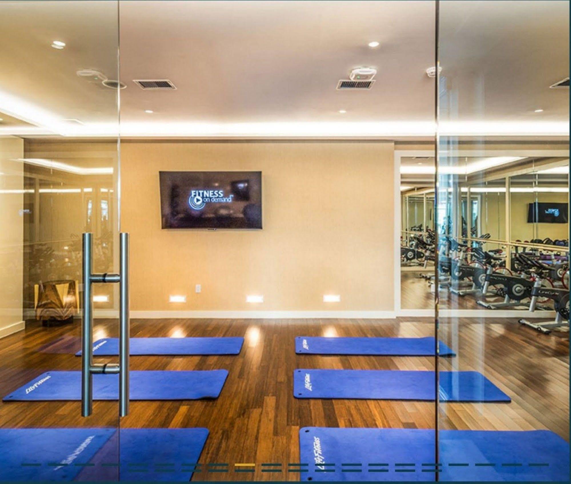 Global Luxury Suites At Newport Jersey City Esterno foto